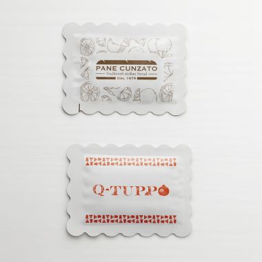 Busta con salvietta...